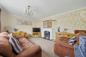 Compass Crescent Old Whittington